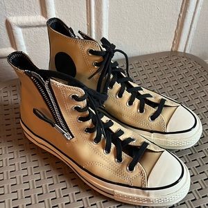 *AUTHENTIC* Beige CONVERSE a high-top Sneakers